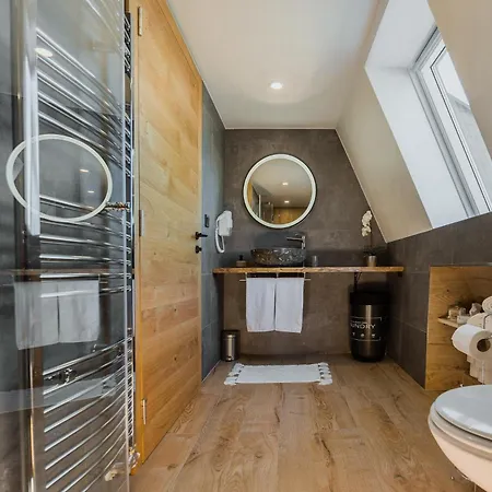 Euphoria - Luxury * Vlašić